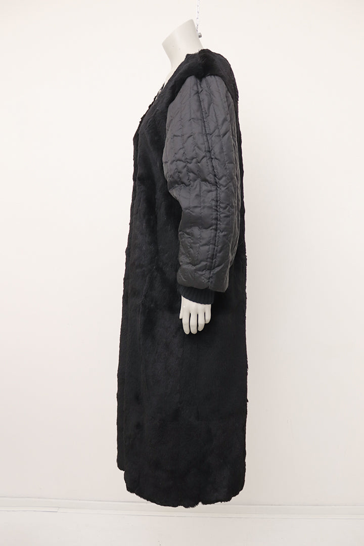 Zwarte vintage Jean Paul Gaultier Junior bontjas met gewatteerde mouwen