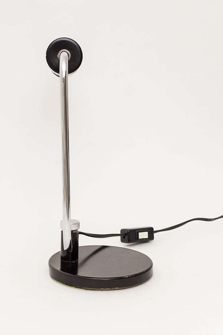 Zwarte vintage bureaulamp met verchroomde details Hala/Raak