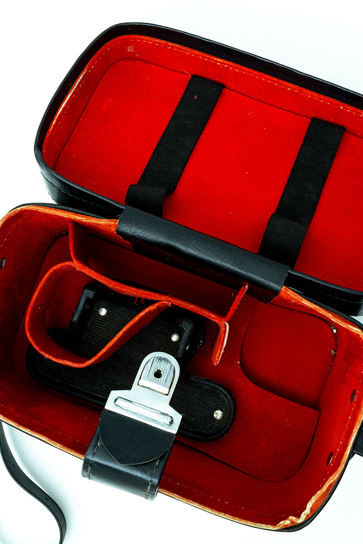 Zwarte vintage cameratas met gesp en schouderband