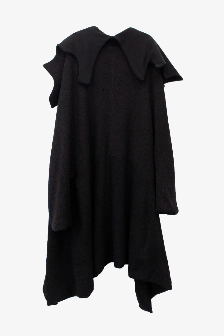 Zwarte wollen gebreide Yohji Yamamoto jas met vleermuis vleugels kraag 
