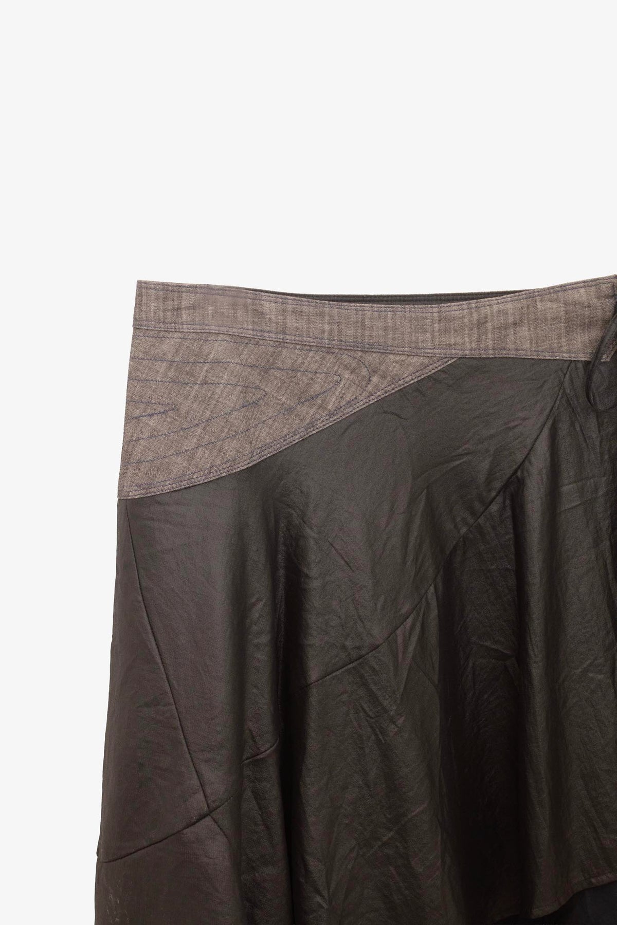 Asymmetrisch flowy Diesel rokje met strikjes-sluiting