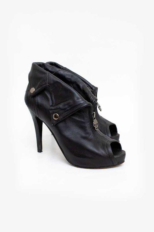 Zwarte leren Alexander McQueen motorcycle jacket pumps