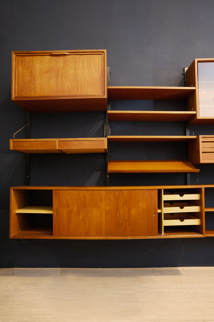 Jaren 60 modulair Poul Cadovius wandsysteem door Royal System