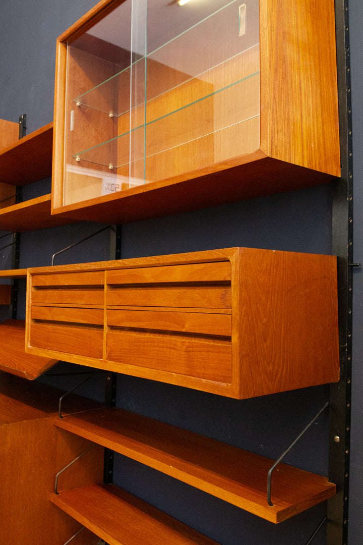 Jaren 60 modulair Poul Cadovius wandsysteem door Royal System