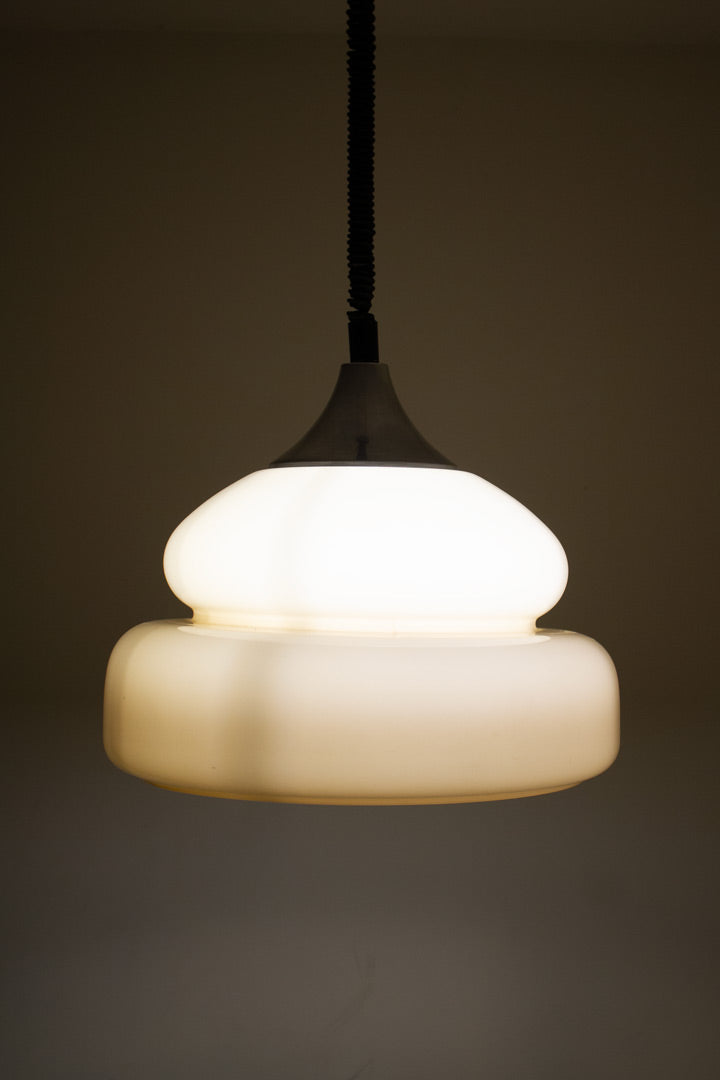 Mid-century gegolfde kunststof hanglamp