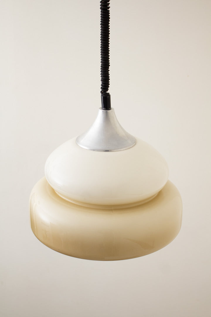 Mid-century gegolfde kunststof hanglamp