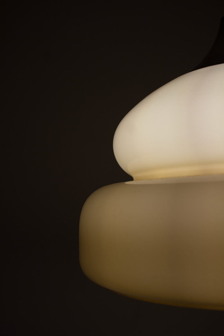 Mid-century gegolfde kunststof hanglamp