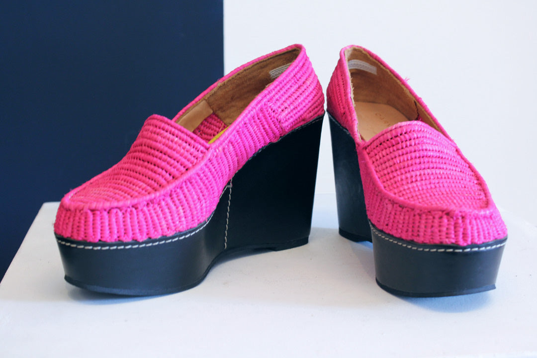 Roze raffia wedges met plateauzool van Carven by Robert Clergerie maat 36