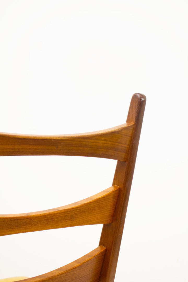 Set van 2 Deens design stoelen van teakhout