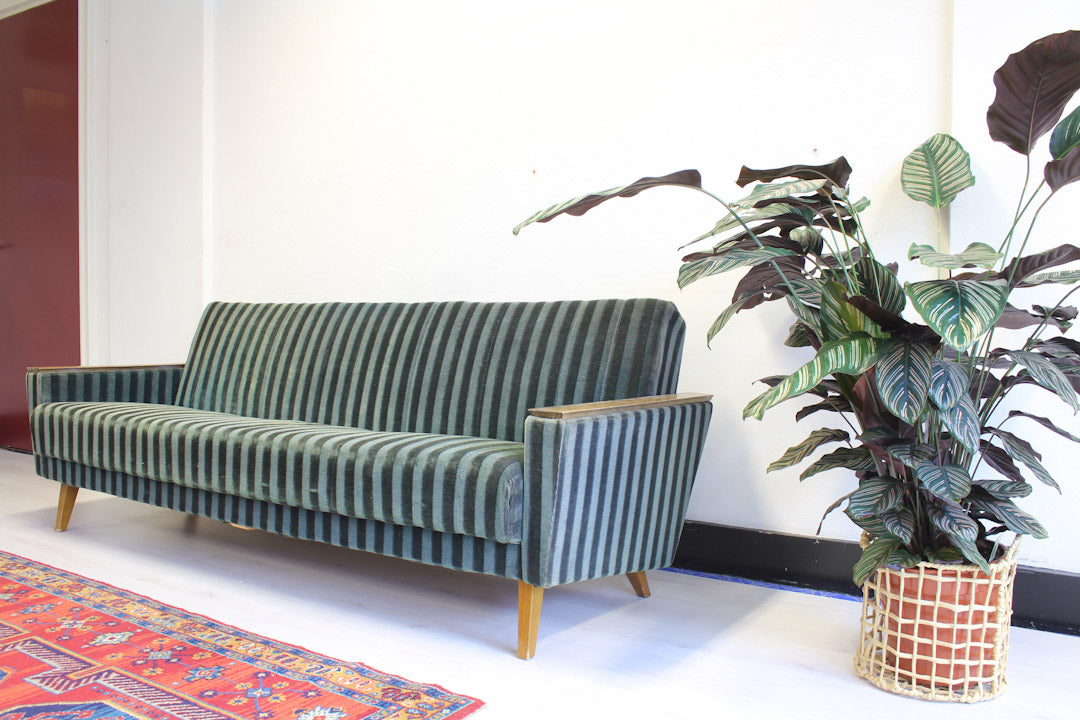 Groene Deense slaapbank velours / sofabed jaren 60