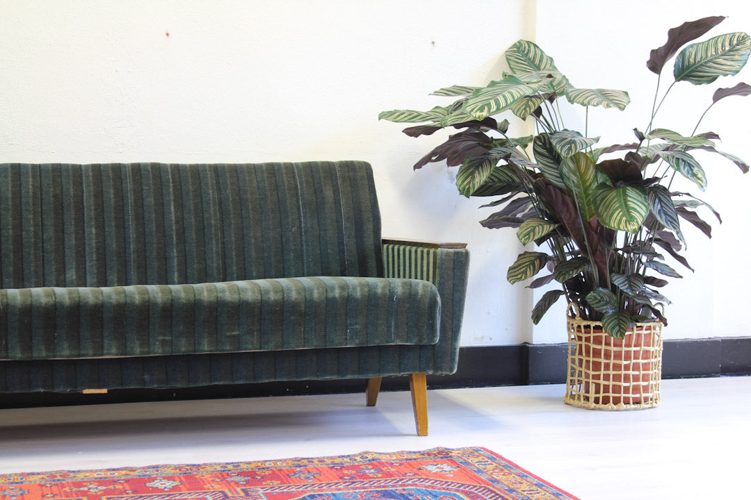Groene Deense slaapbank velours / sofabed jaren 60