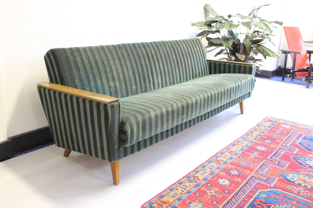 Groene Deense slaapbank velours / sofabed jaren 60