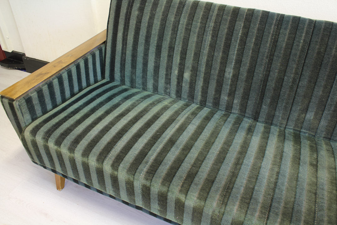 Groene Deense slaapbank velours / sofabed jaren 60