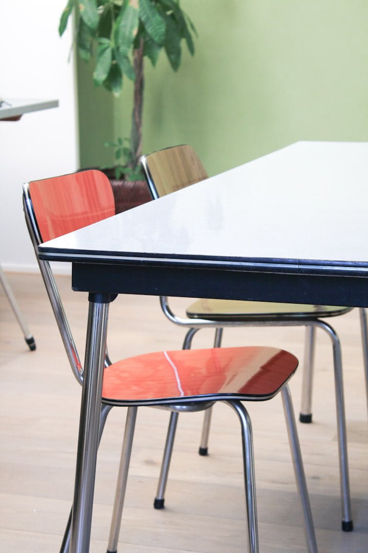 Grote vintage formica eettafel 161 x 80