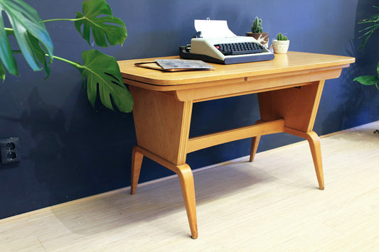 In hoogte verstelbare tafel