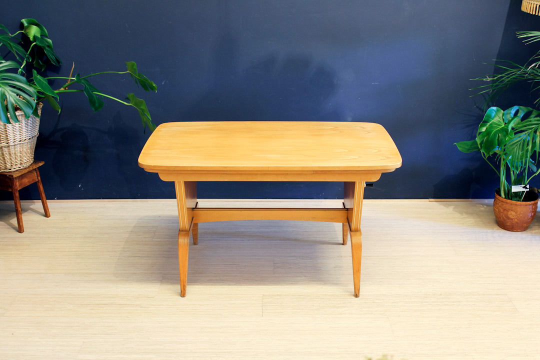 In hoogte verstelbare tafel