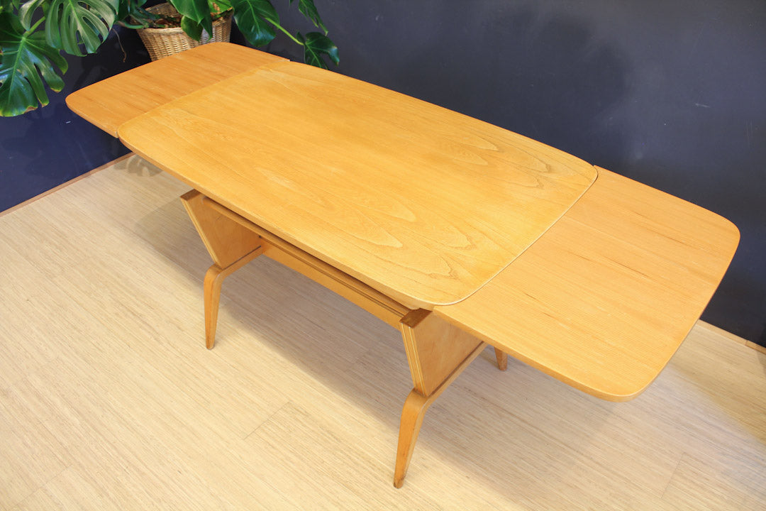 In hoogte verstelbare tafel