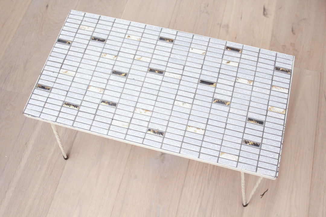 Pastelblauw vintage bijzettafel tegeltjes