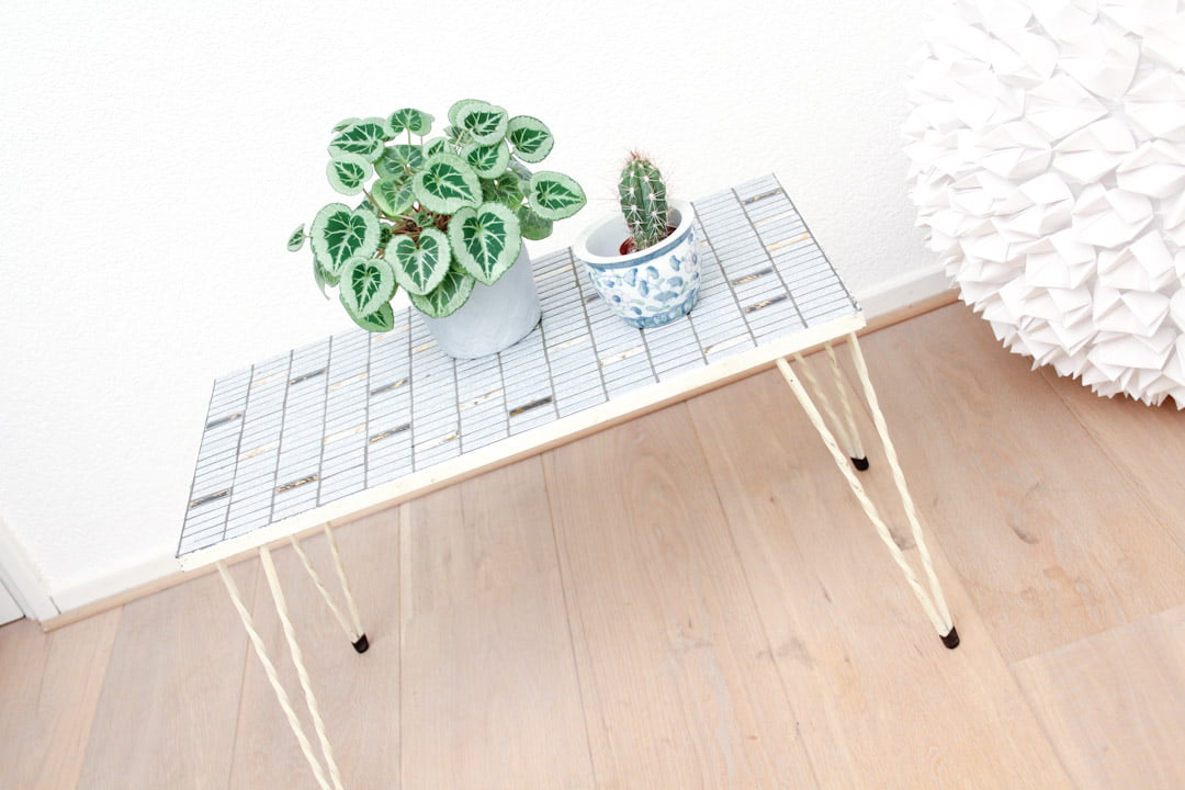 Pastelblauw vintage bijzettafel tegeltjes