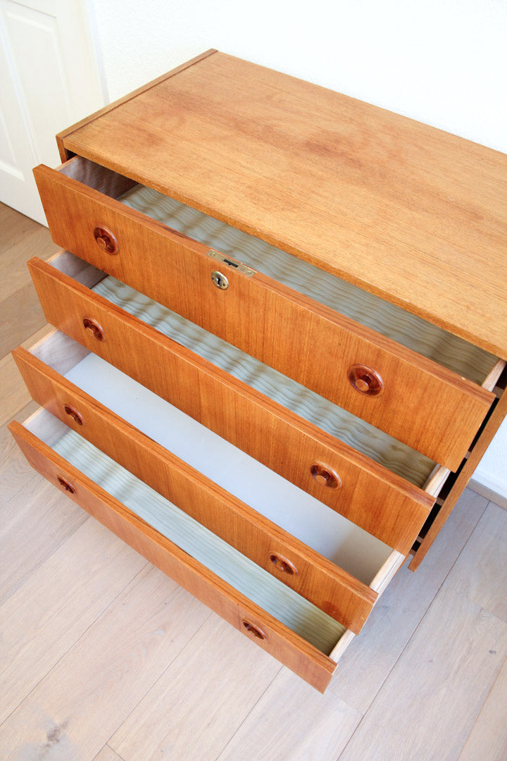Scandinavische Royal Board vintage commode / ladenkastje