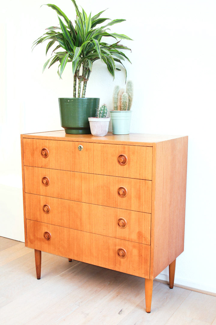 Scandinavische Royal Board vintage commode / ladenkastje