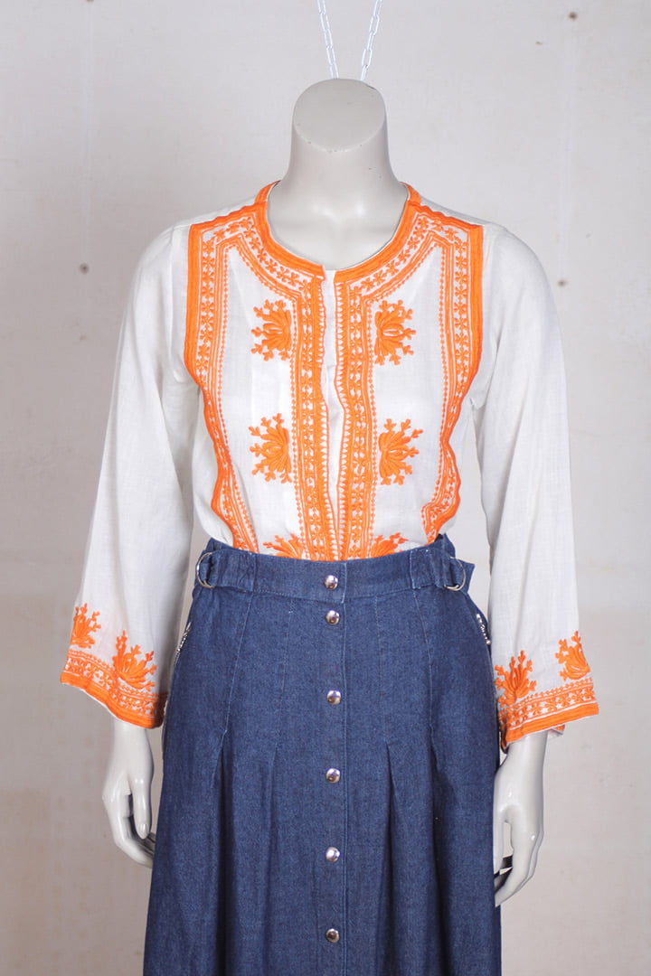 Geborduurde jaren 70 blouse