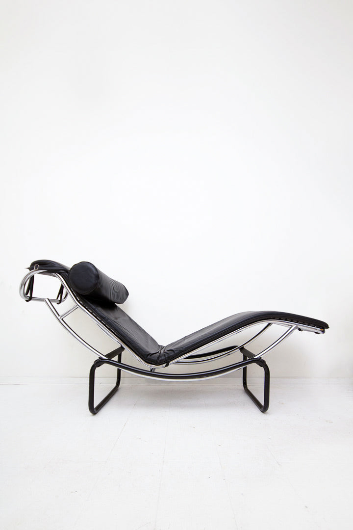 Vintage zwarte LC4-stijl retro Chaise Longue