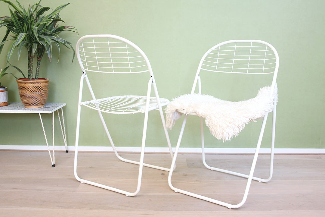 4x Opklapbare vintage draadstoelen