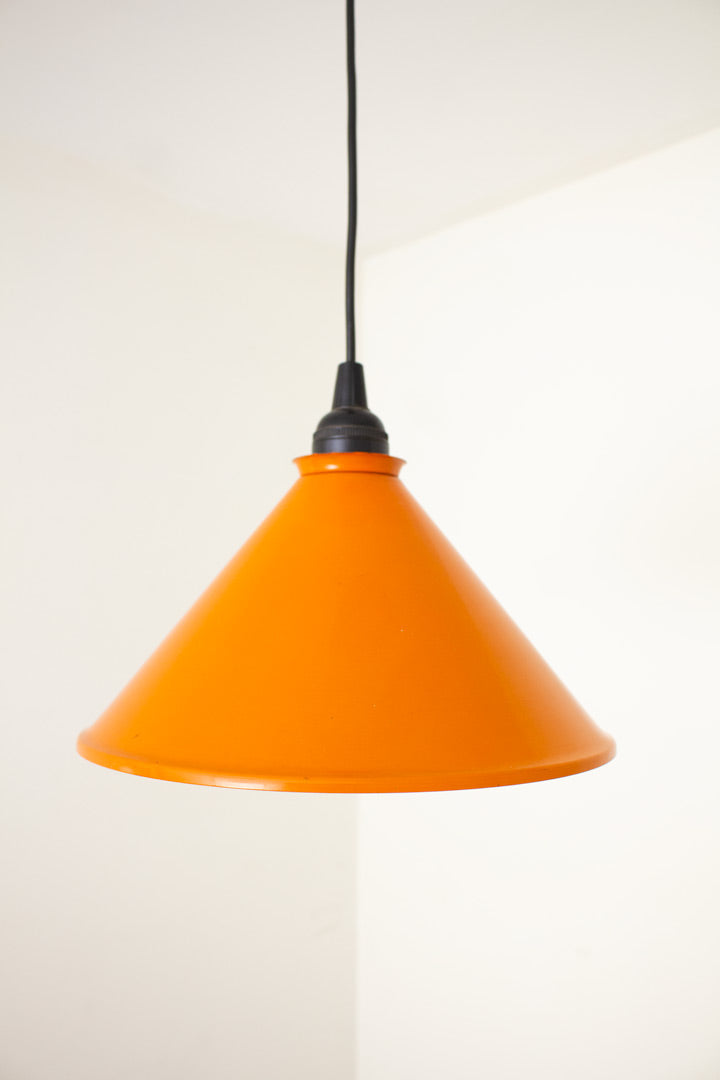 Vintage metalen oranje hanglamp