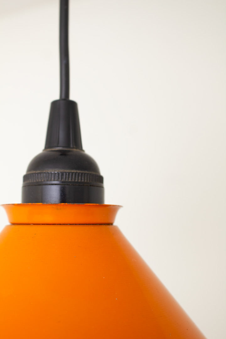 Vintage metalen oranje hanglamp