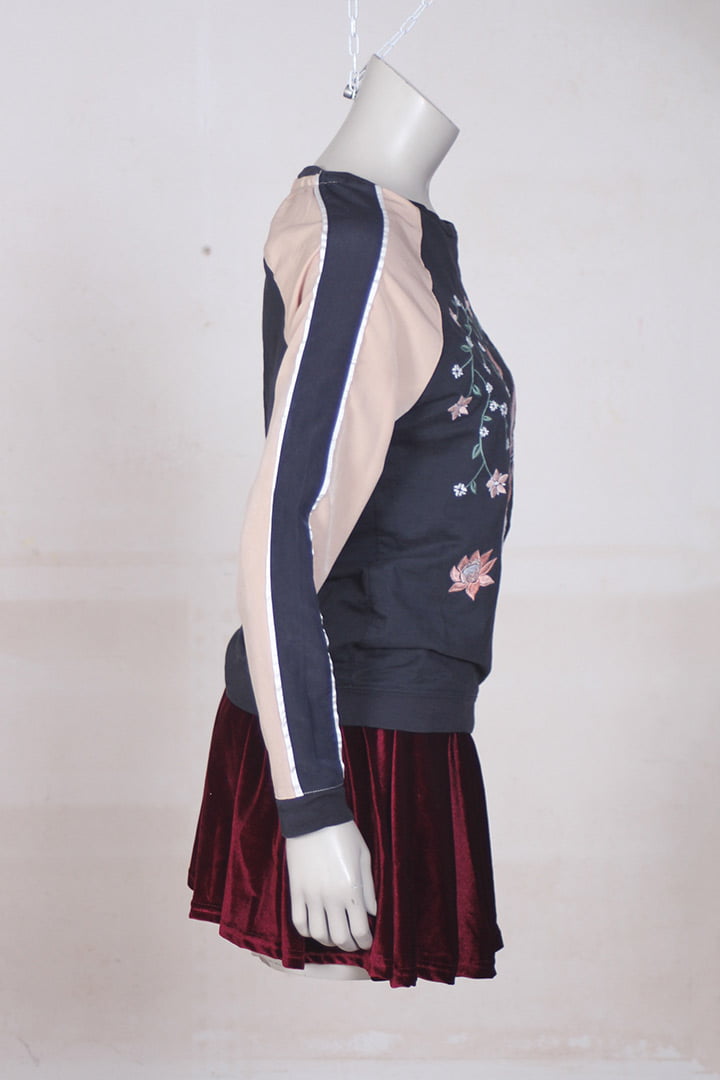 Oriental sweater