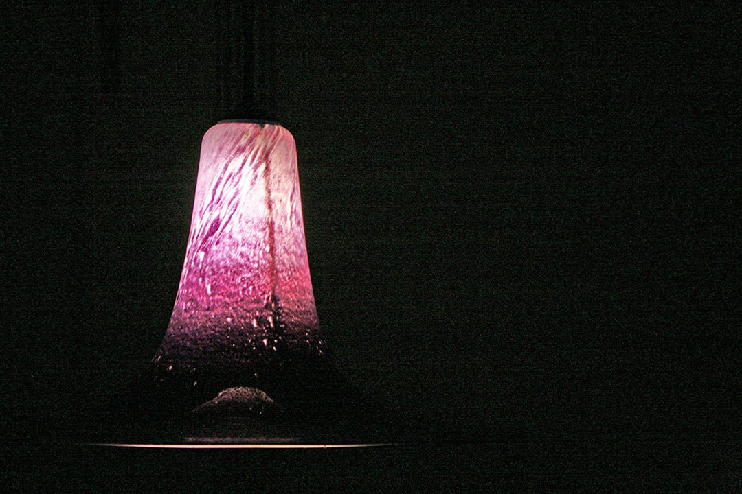 Vintage paarse heksenhoed lamp