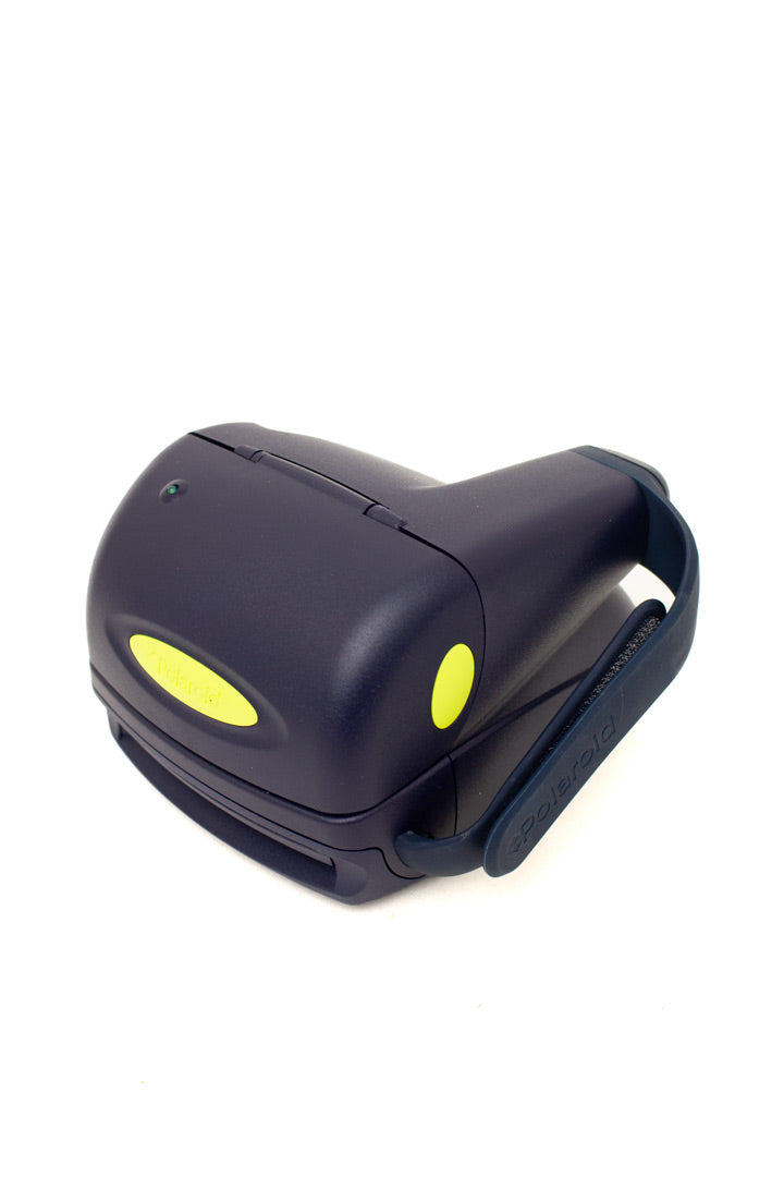 Polaroid 600 instant camera in limoen groen