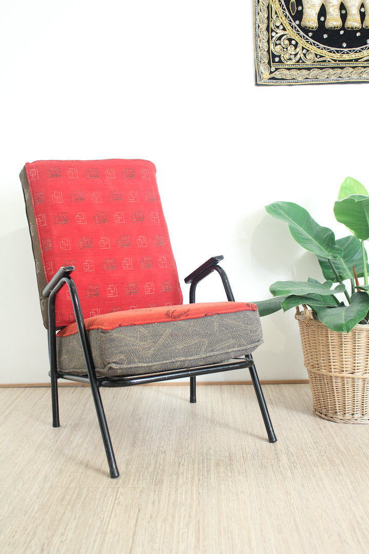 Zwart buisframe vintage fauteuil