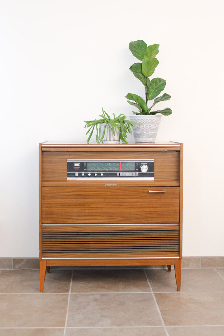Vintage radiomeubel