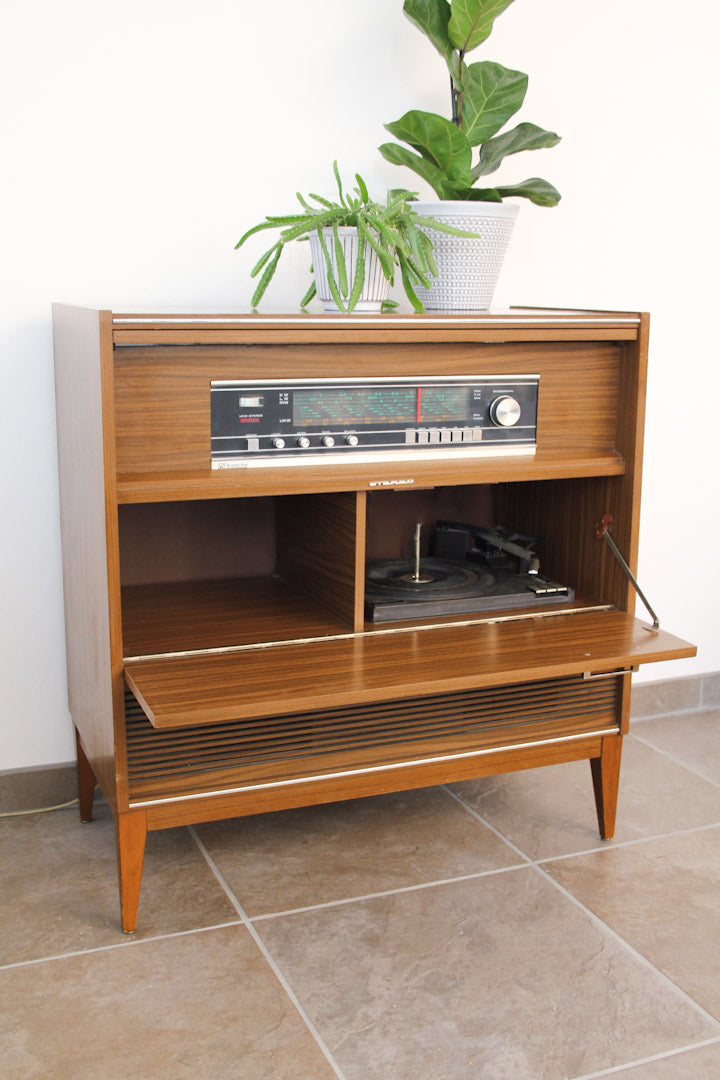 Vintage radiomeubel