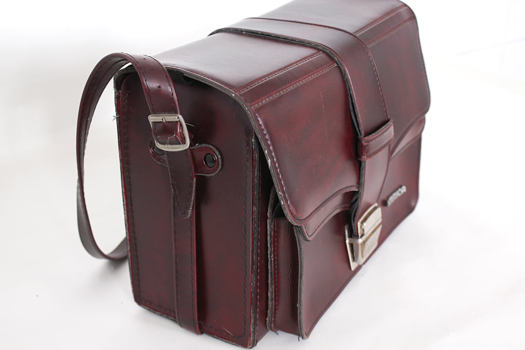 Roodbruine Omnica vintage cameratas