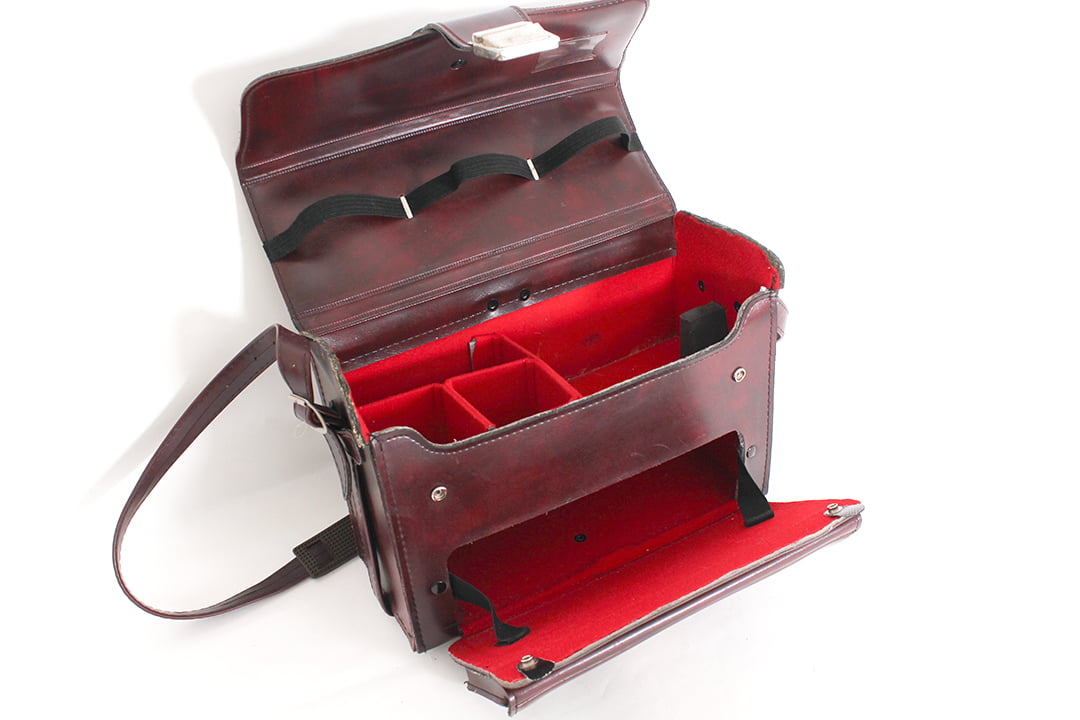 Roodbruine Omnica vintage cameratas