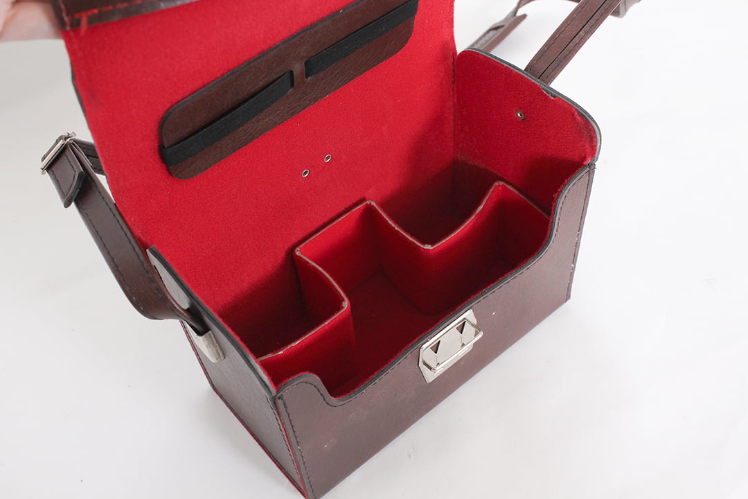 Bruine kleine seventies cameratas