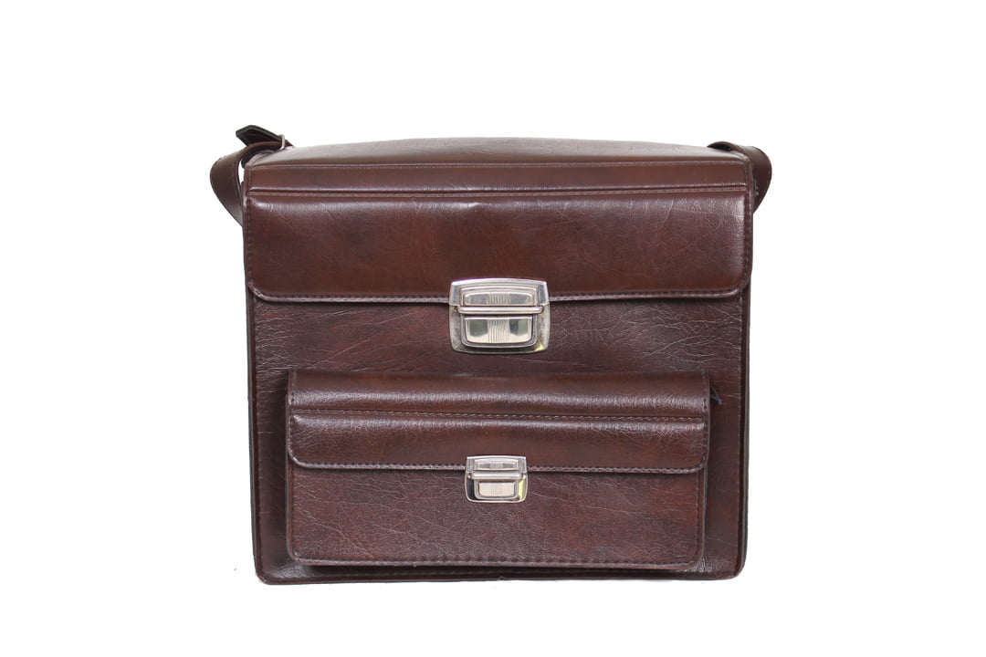Bruine vintage cameratas met voorvakje