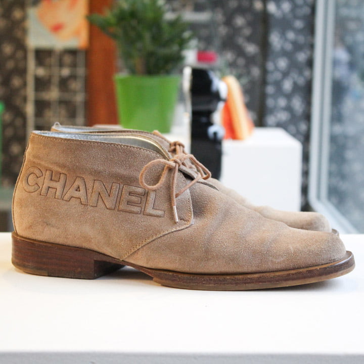 Beige suède vintage Chanel schoenen