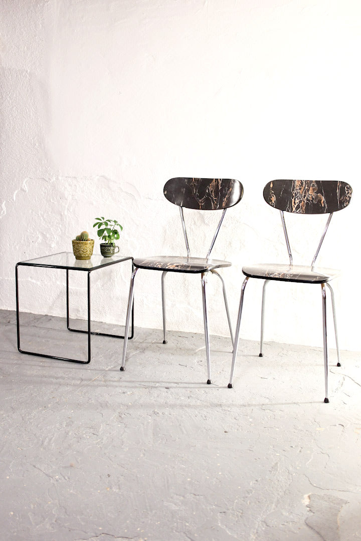 Zwart marmeren formica stoeltjes