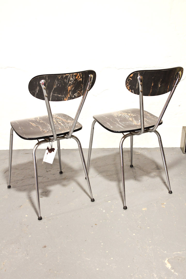 Zwart marmeren formica stoeltjes