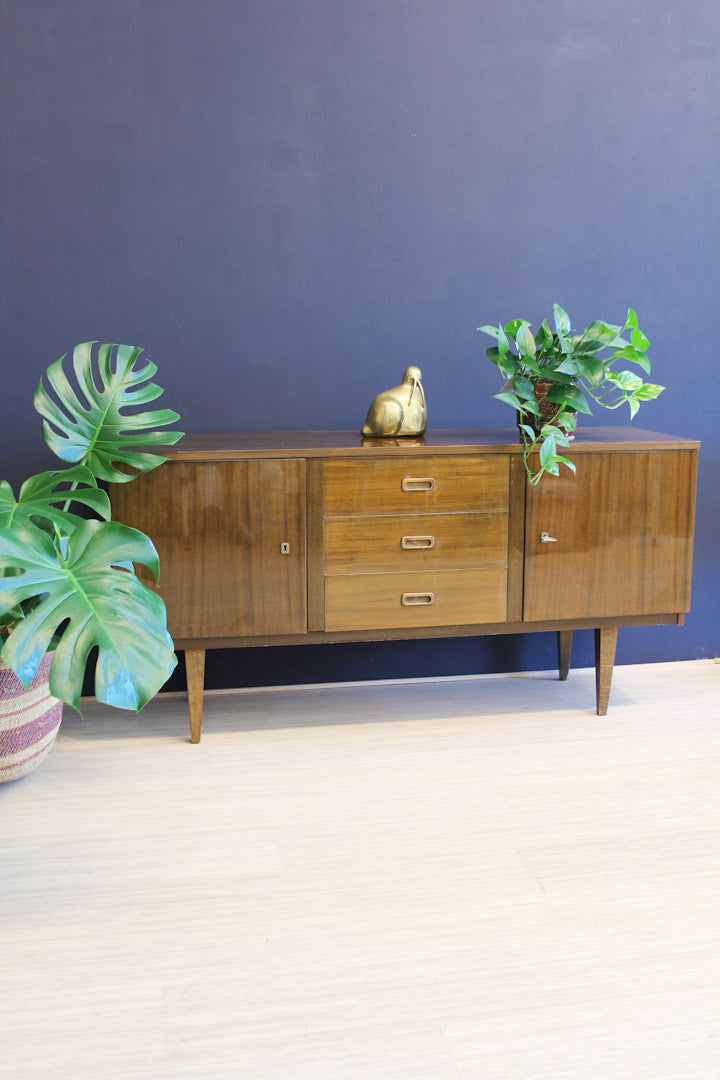 Vintage houten hoogglans dressoir