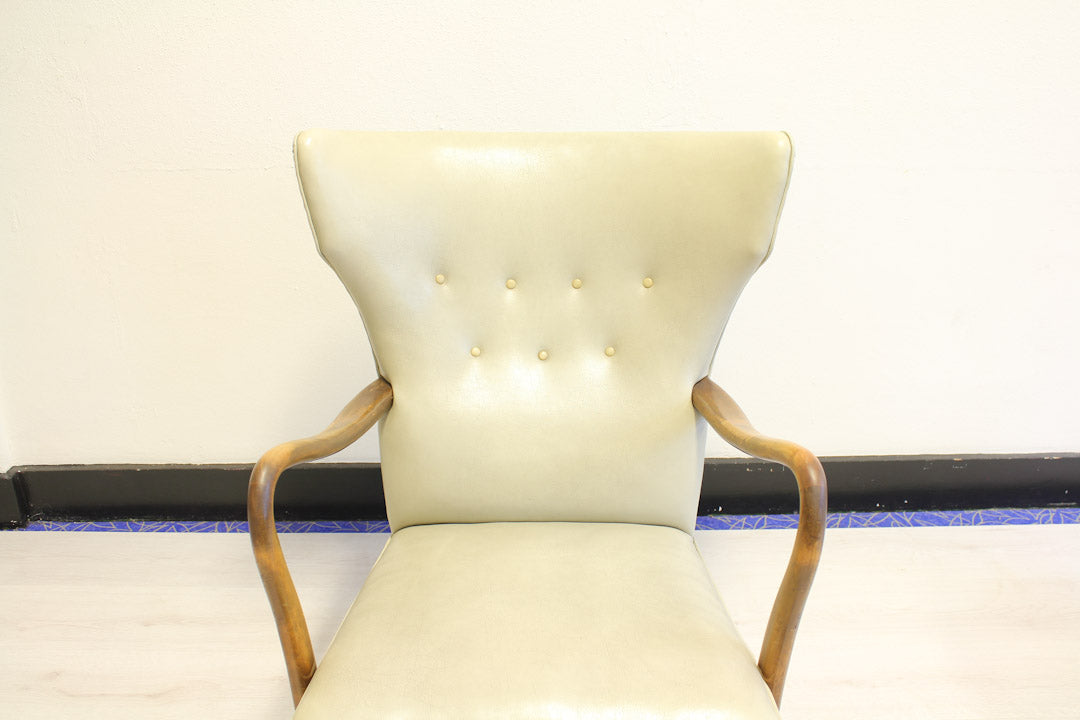 Creme witte vintage oorfauteuil jaren 50