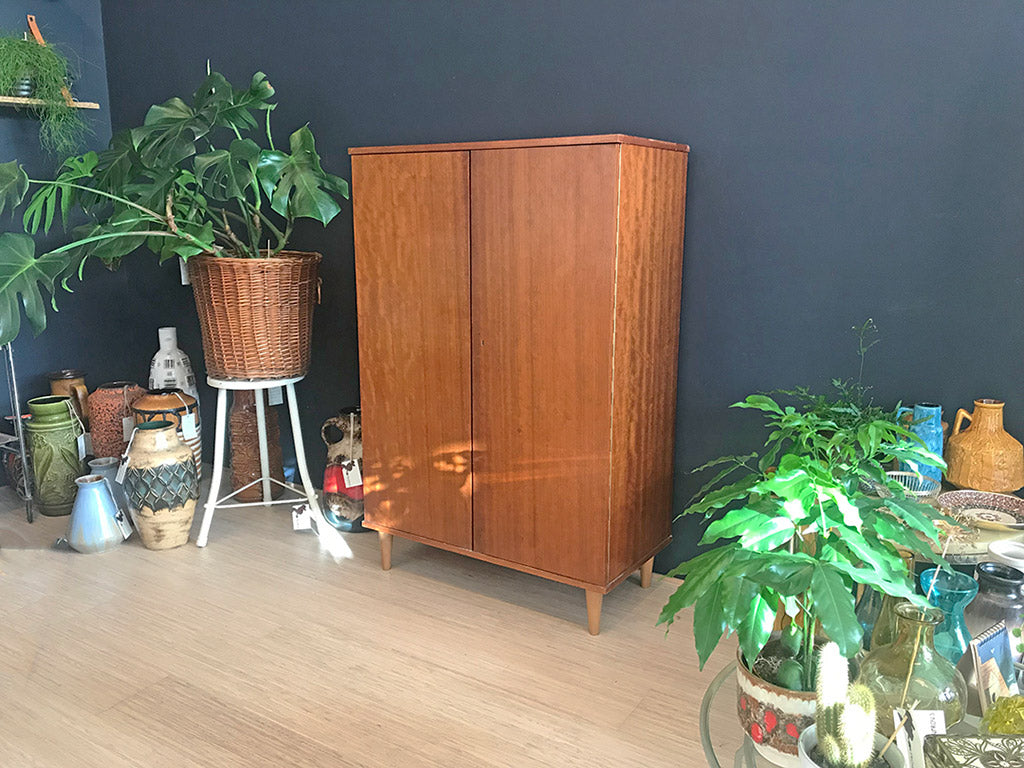 Vintage kinderkledingkast
