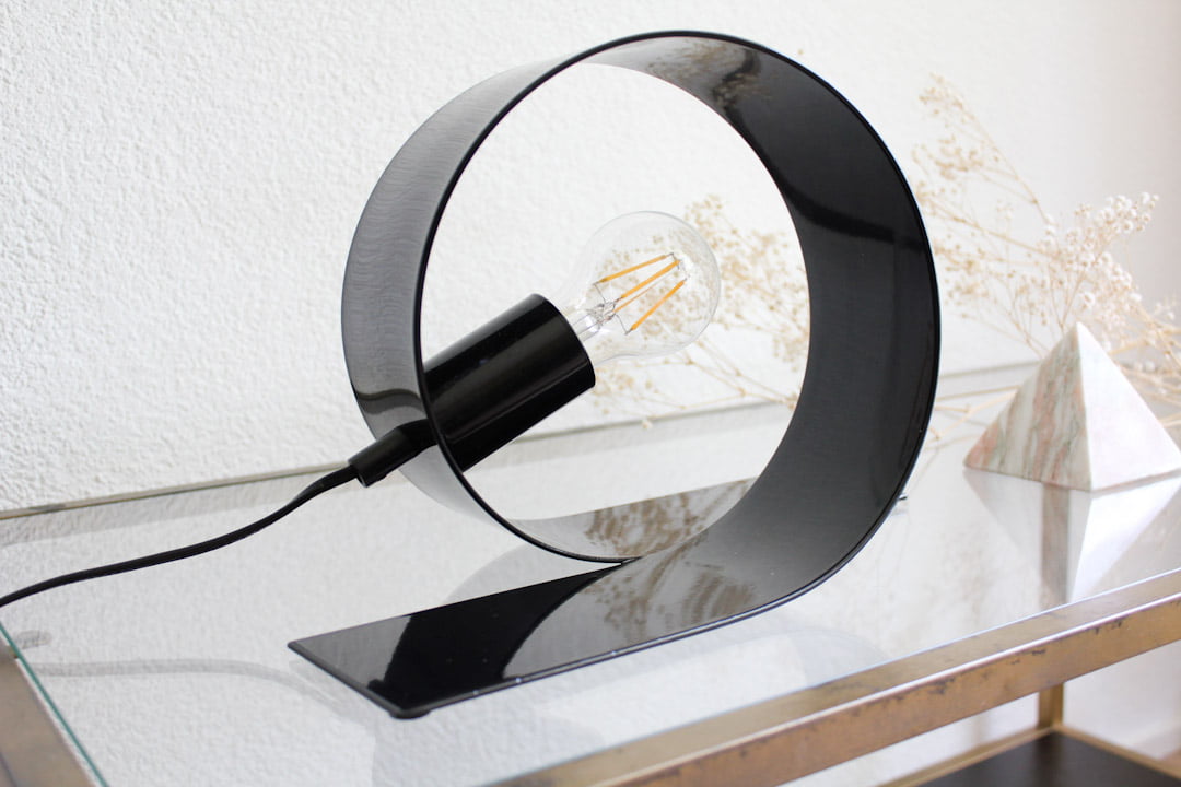 Zwarte nineties Massive loop lamp