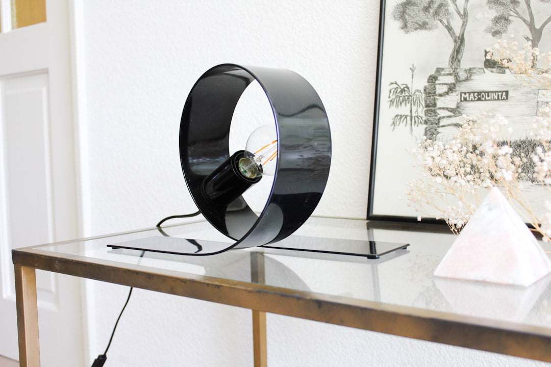 Zwarte nineties Massive loop lamp