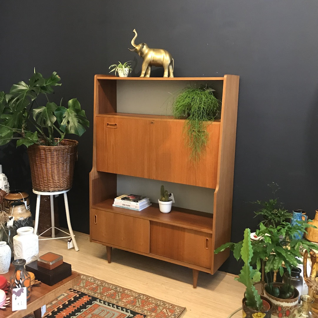Vintage wandkast met vakken jaren 60