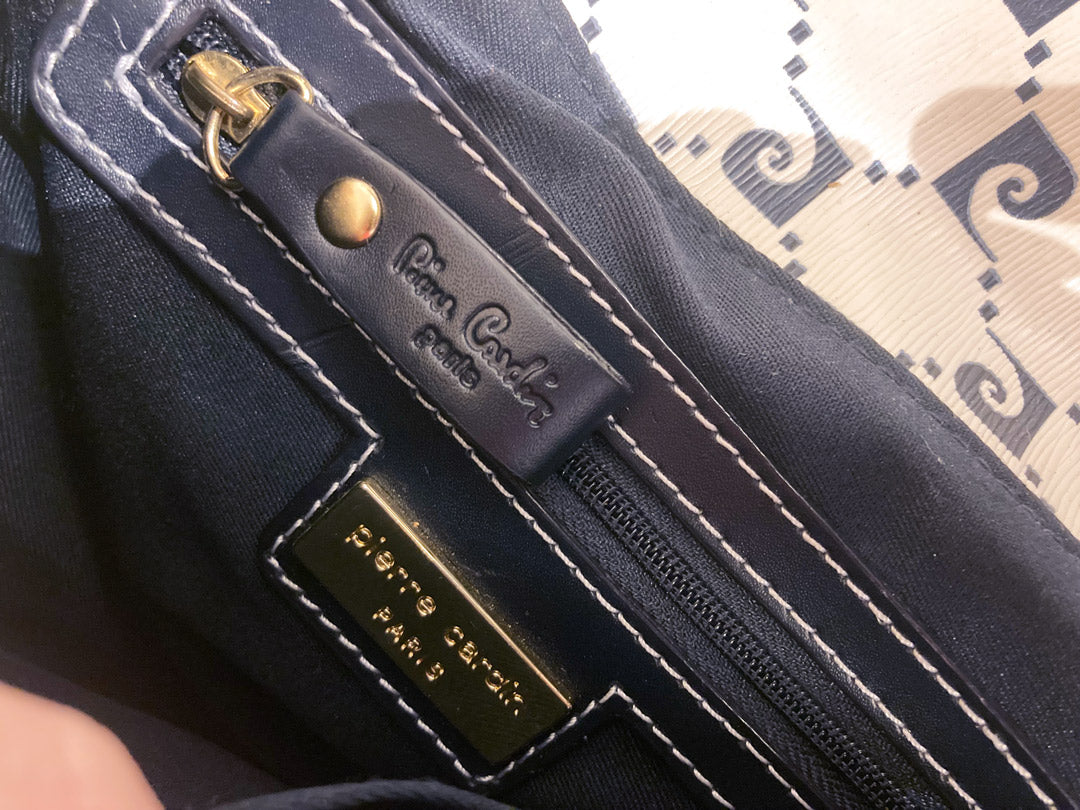Vintage Pierre Cardin schoudertasje wit donkerblauw logo